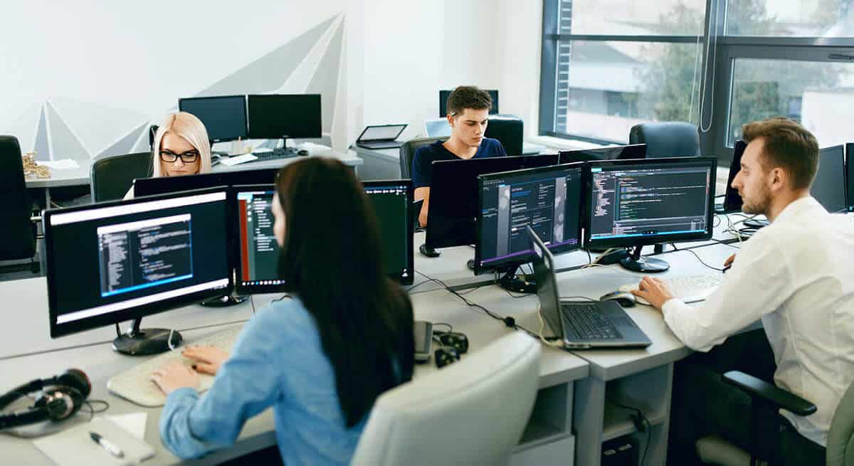 Top 10 Help Desk Skills Your Staff Need